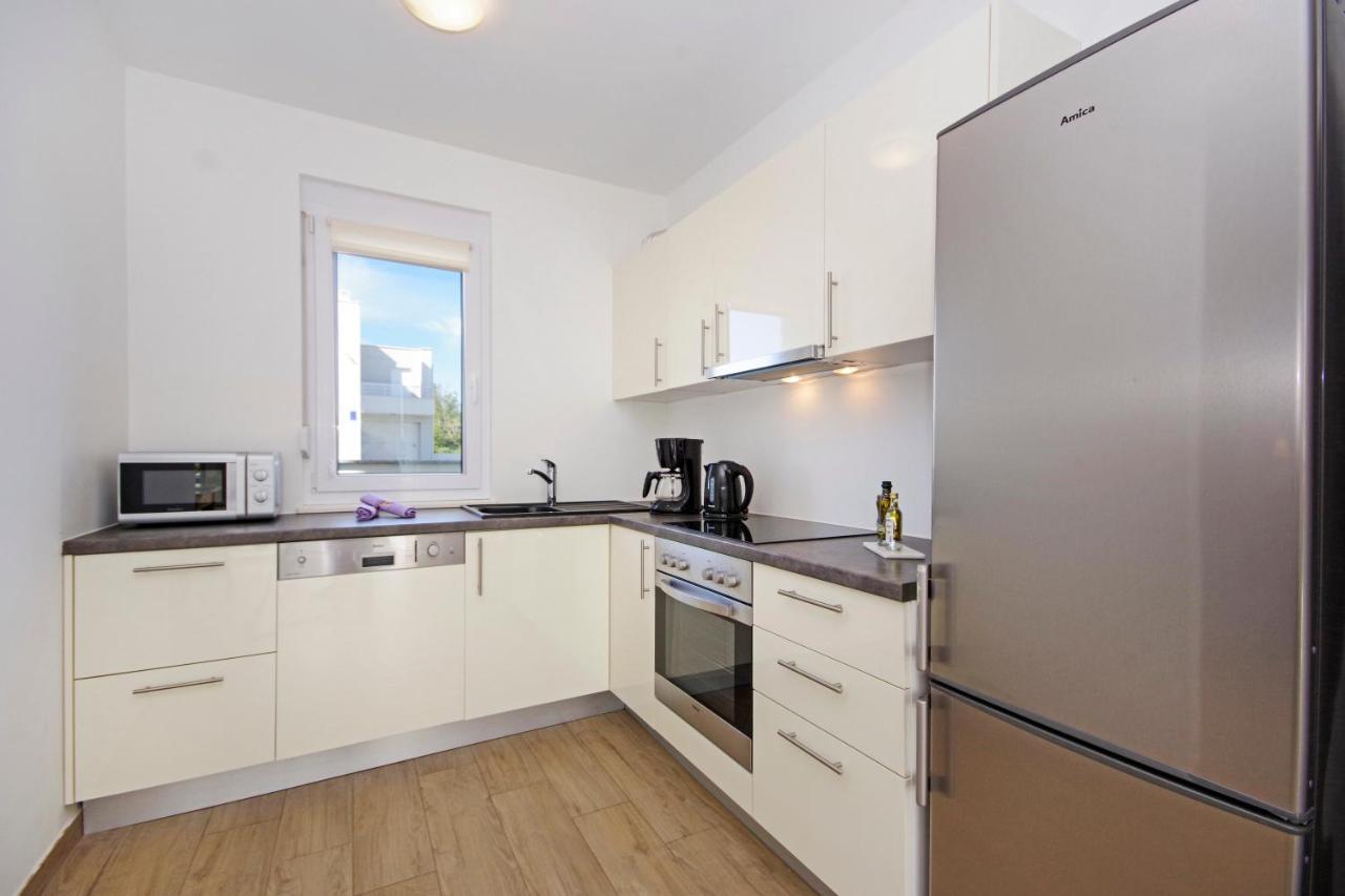 Apartment Laura Privlaka  Eksteriør bilde