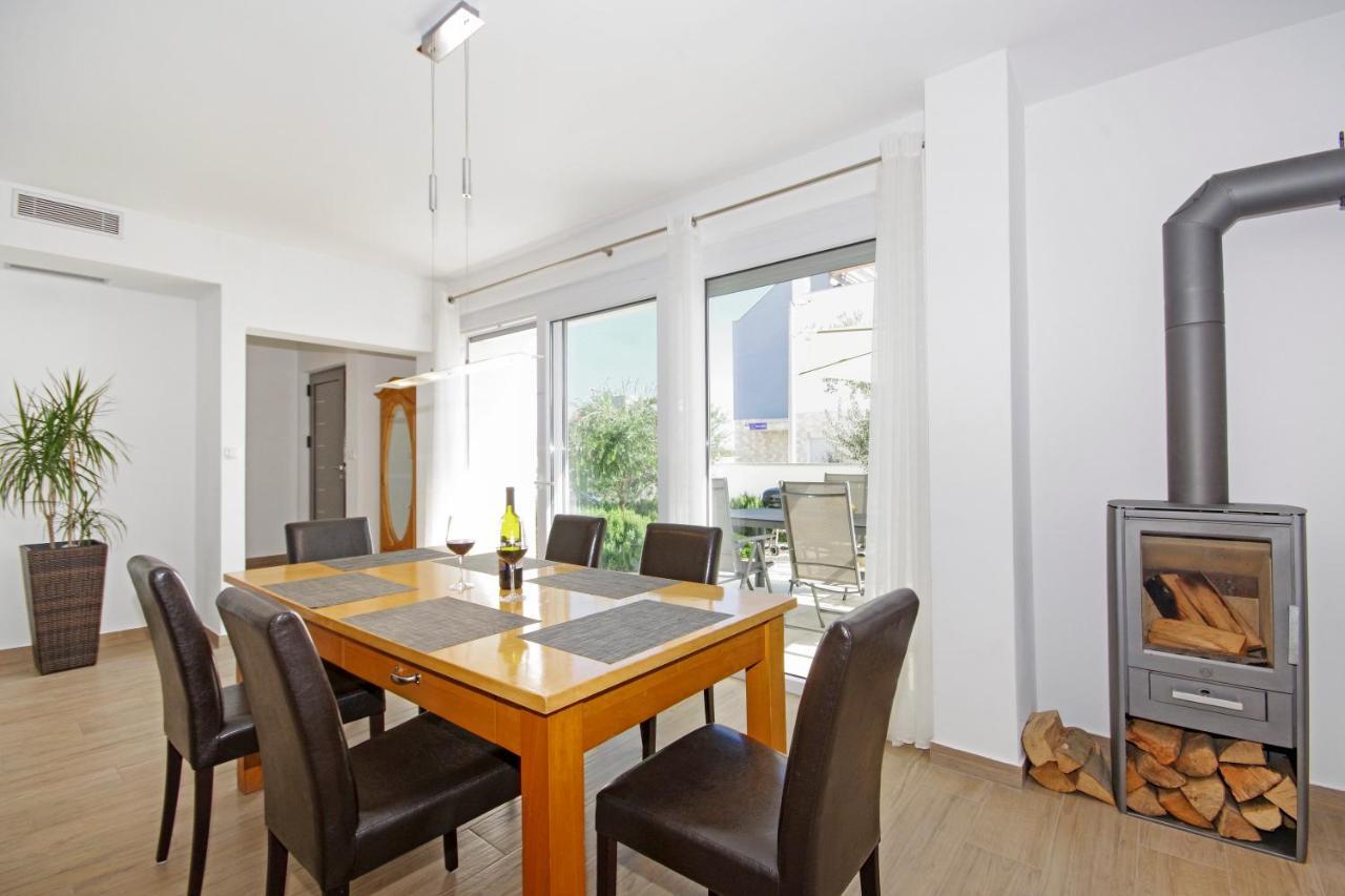 Apartment Laura Privlaka  Eksteriør bilde
