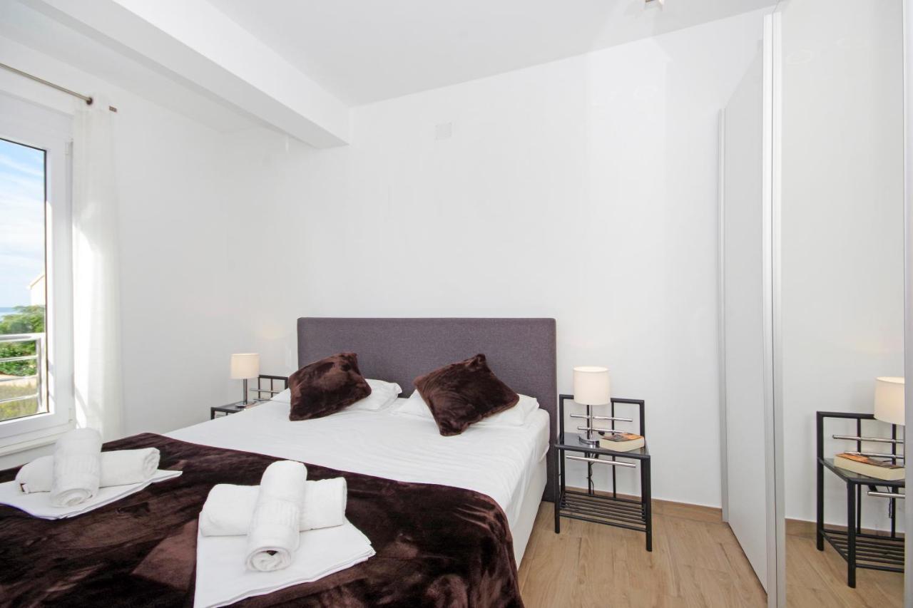 Apartment Laura Privlaka  Eksteriør bilde