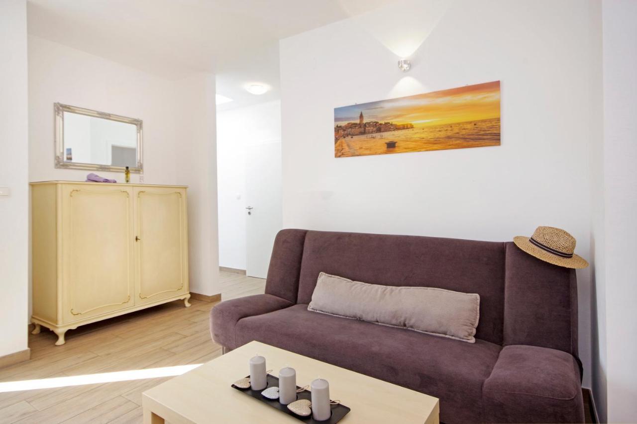 Apartment Laura Privlaka  Eksteriør bilde
